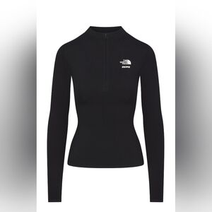 SKIMS NORTH FACE REFINA long sleeve top